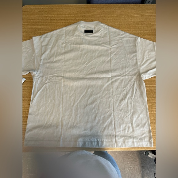 Essentials size medium - Picture 5 of 6